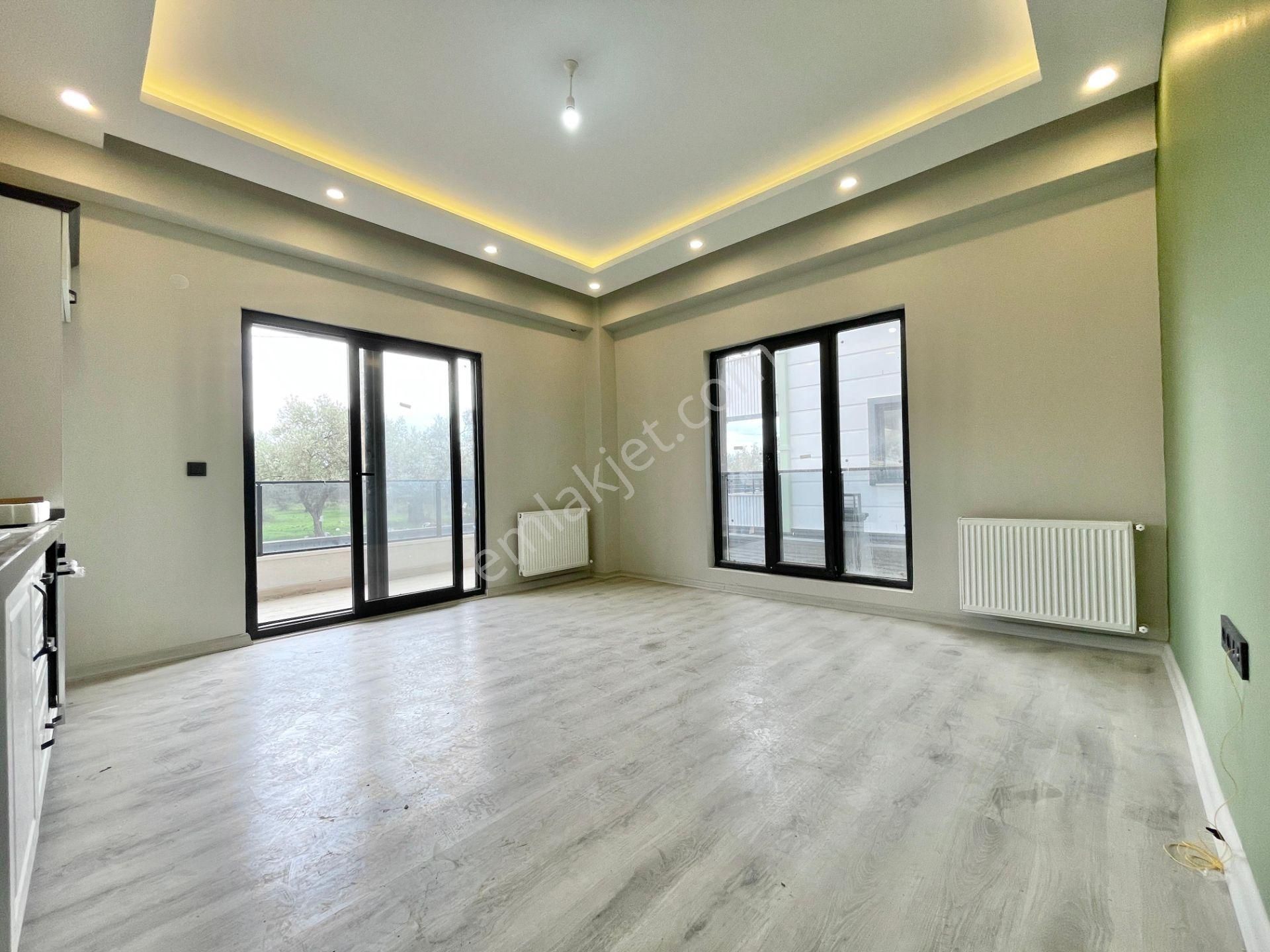 Berkay Demirel'den Kadıköyde Geniş Balkon Ön Cephe Sıfır 2+1 Daire - Görsel 11