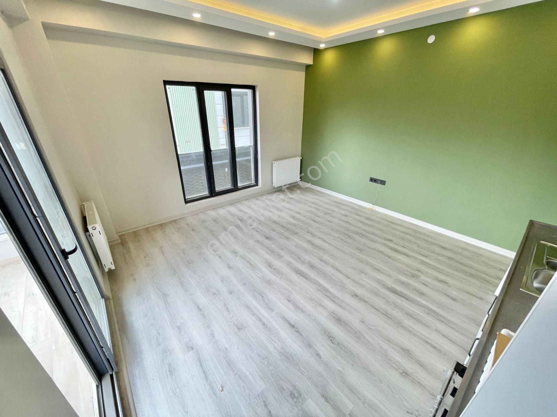 Berkay Demirel'den Kadıköyde Geniş Balkon Ön Cephe Sıfır 2+1 Daire - Görsel 15