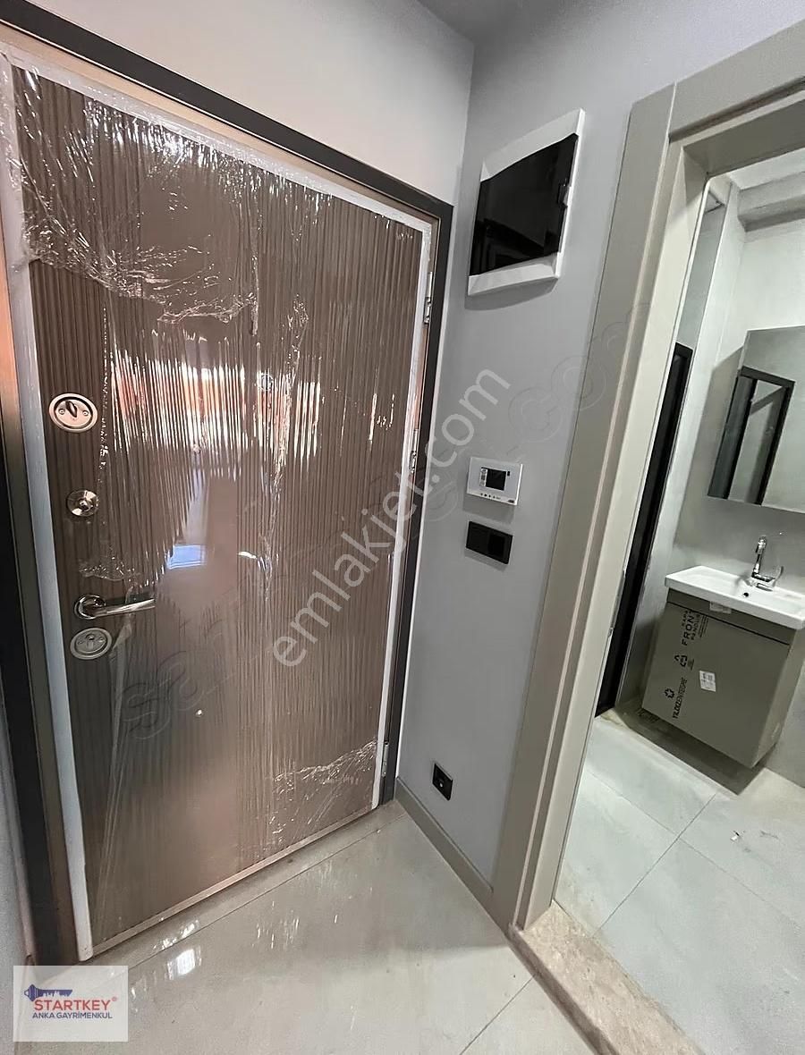 Edremit'te Merkezi Lokasyonda Cadde Üzeri Kiralık 2+1 Daire - Görsel 14