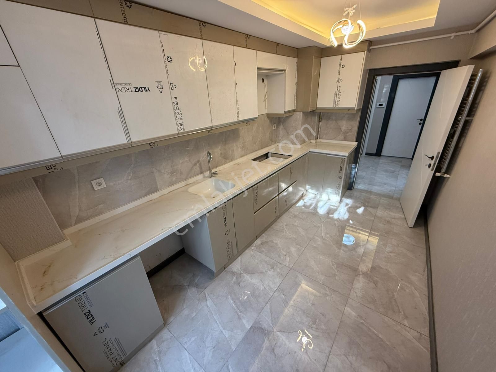 Kariyer'den Etlik Merkezde 3+1 Ultra Lüx Yapılı Kat Konumunda Yüksek Giriş Daire - Görsel 9