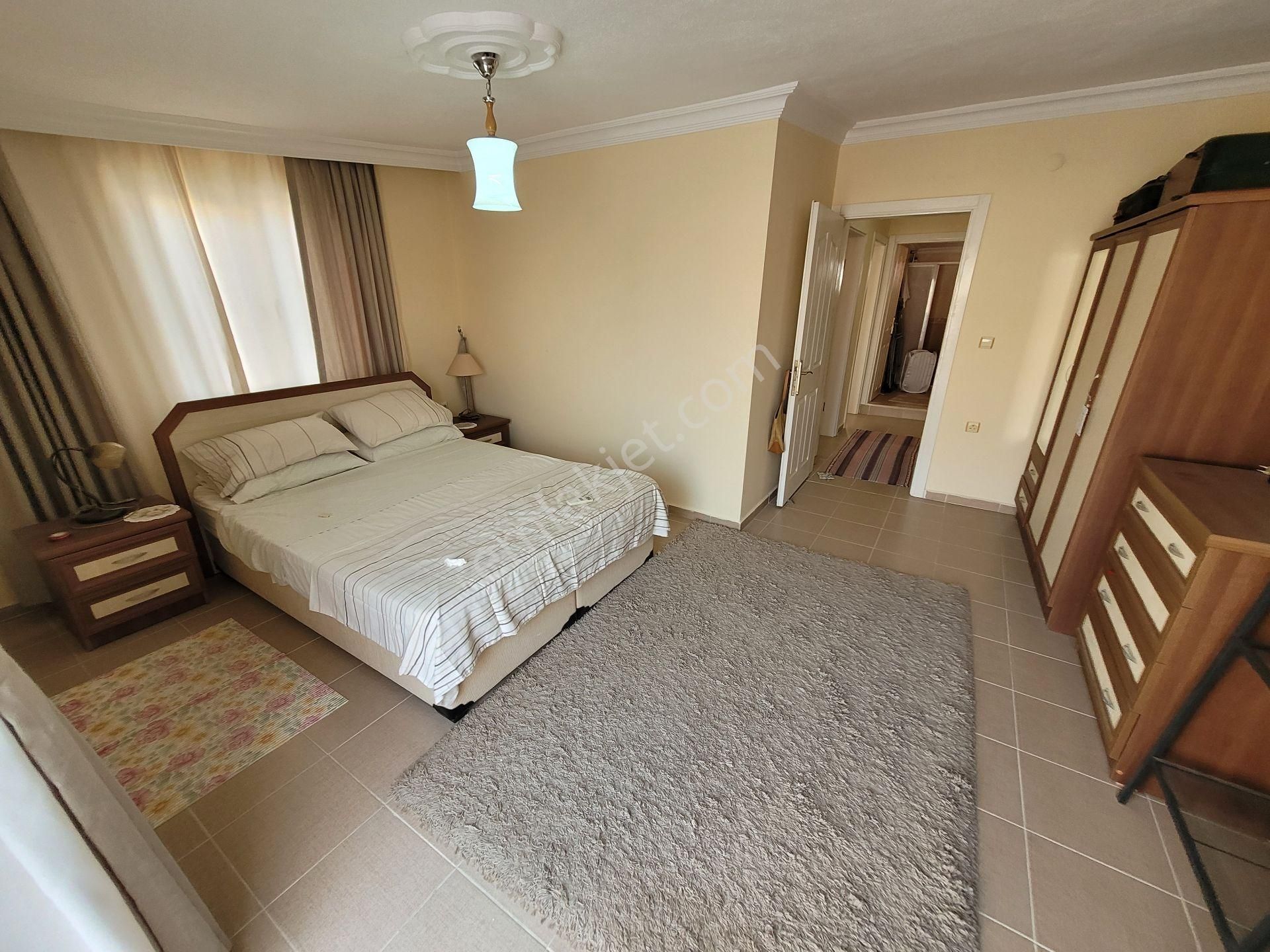 Altınkumda Satılık Denize 500 Metre Havuzlu Eşyalı 3+1 Dublex - Görsel 3