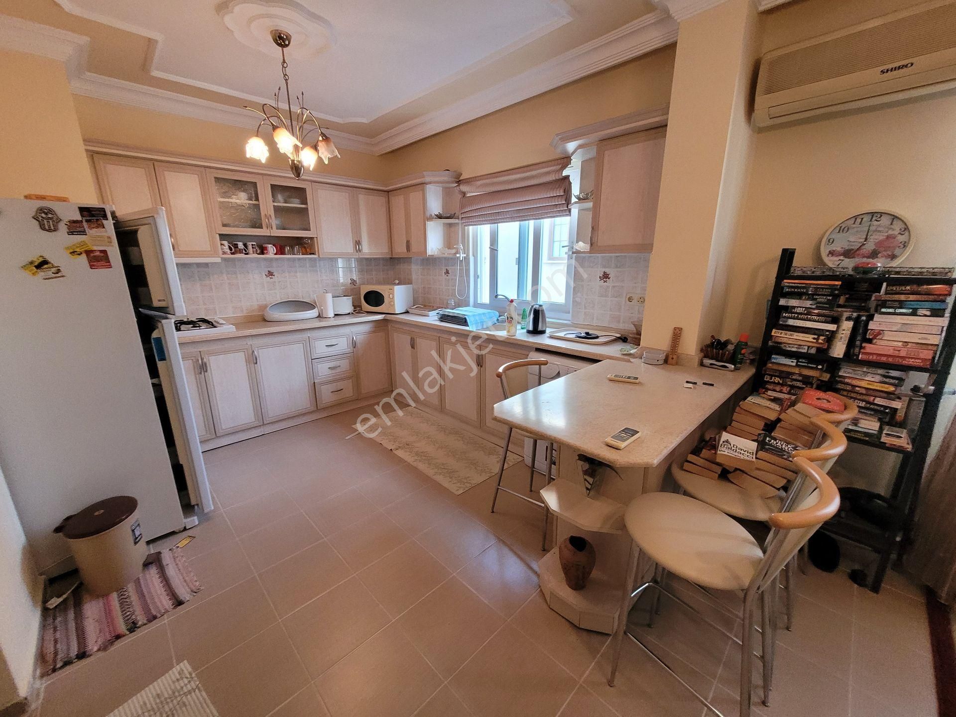 Altınkumda Satılık Denize 500 Metre Havuzlu Eşyalı 3+1 Dublex - Görsel 8