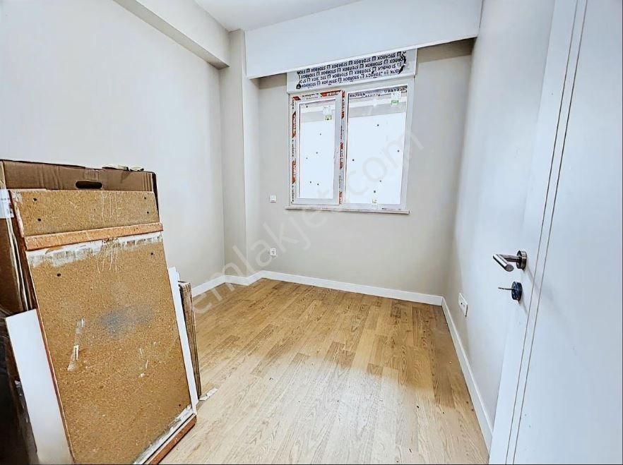 Kozyatağı Sıfır Binada Giriş Yerden Isıtma Güney Cephe 2+1 Satılık Daire Kadıköy İstanbul - Görsel 12