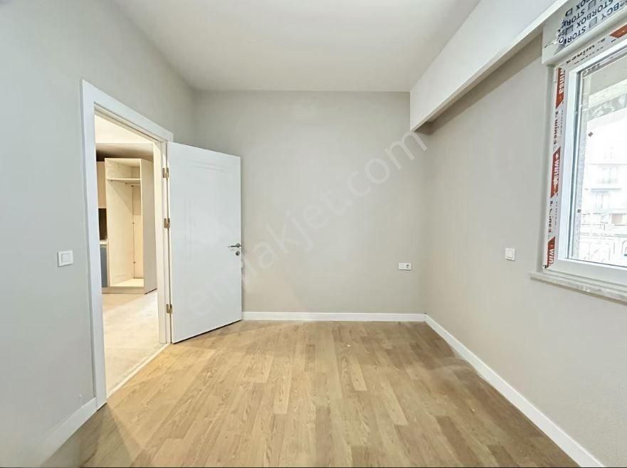 Kozyatağı Sıfır Binada Giriş Yerden Isıtma Güney Cephe 2+1 Satılık Daire Kadıköy İstanbul - Görsel 9