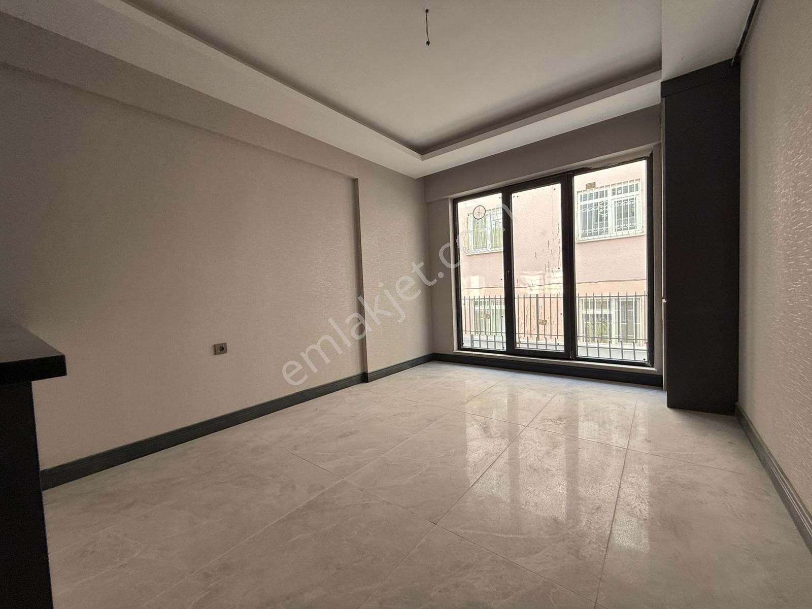 Kariyer'den İncirli'de Tek! Merkezi Konumda Her Katta 1+1 2+1 Lüx Alttan Isıtmalı Daireler - Görsel 9