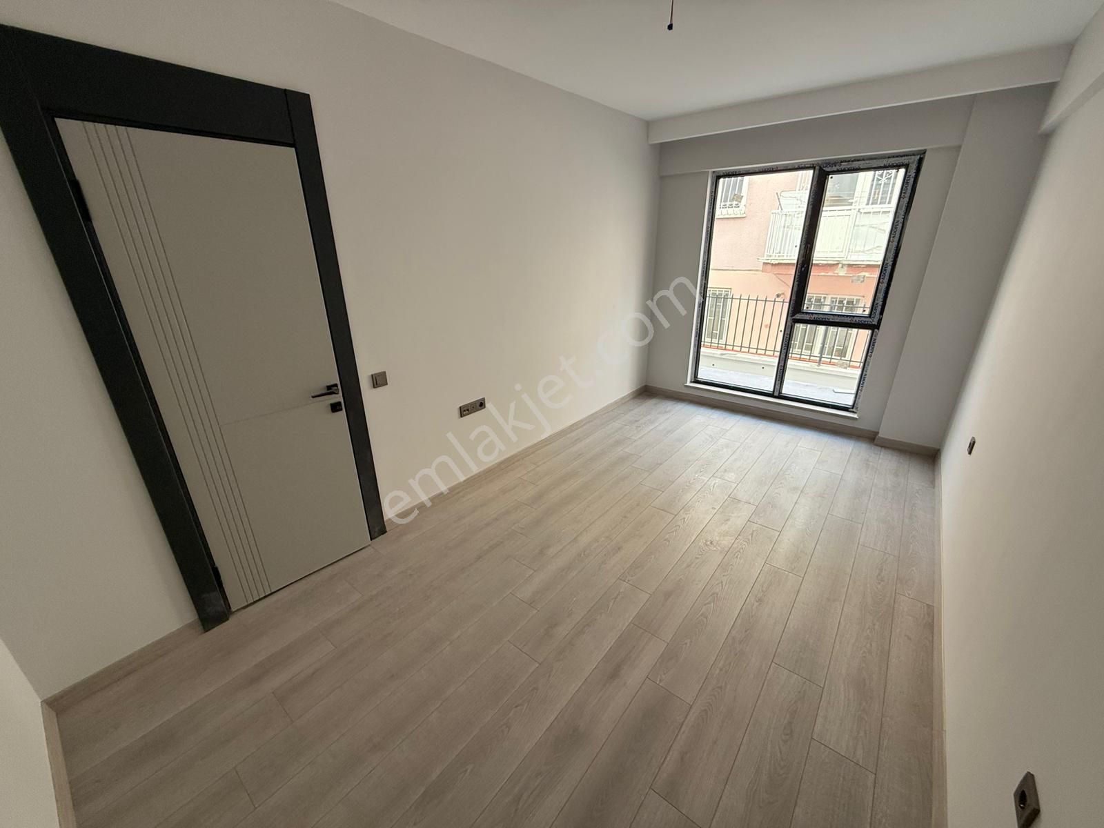 Kariyer'den İncirli'de Tek! Merkezi Konumda Her Katta 1+1 2+1 Lüx Alttan Isıtmalı Daireler - Görsel 34