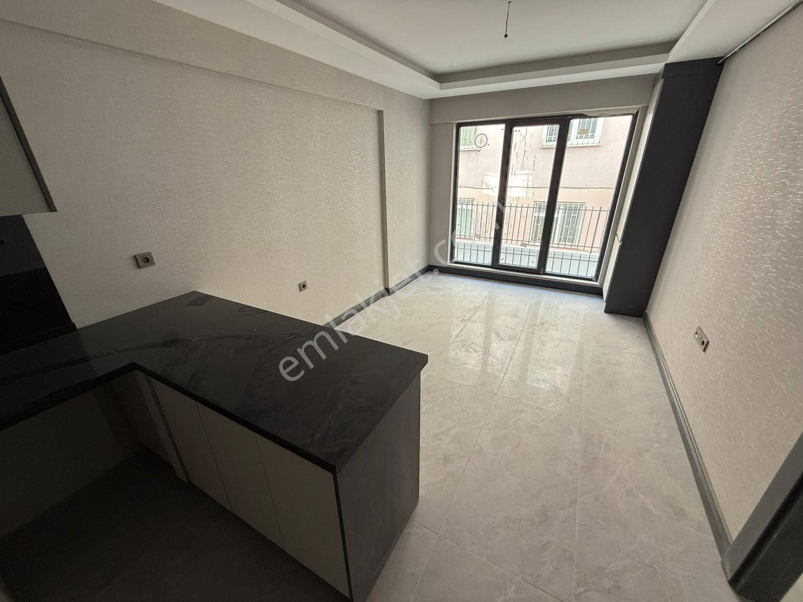 Kariyer'den İncirli'de Tek! Merkezi Konumda Her Katta 1+1 2+1 Lüx Alttan Isıtmalı Daireler - Görsel 16