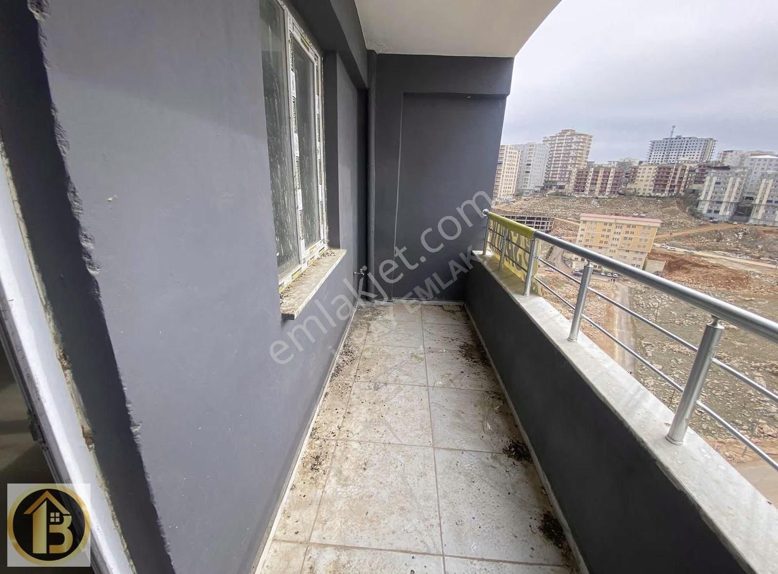 Hastahane Arkası Yüksek Ara Kat Ön Cephe Acil Satılık 75 M2 1+1 - Görsel 2