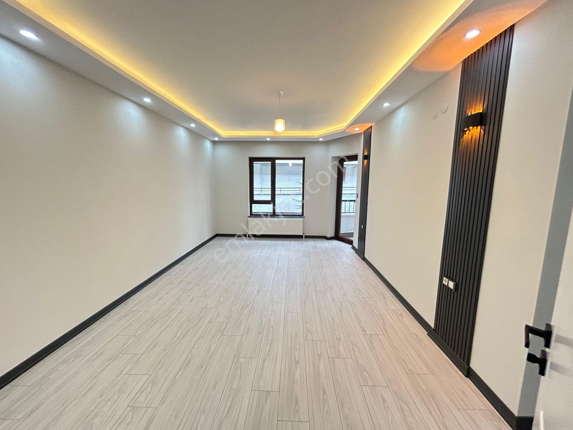 Taner'den Gökkuşağı Caddesinde 3+1 2 Banyo Asansörlü Orta Kat - Görsel 7