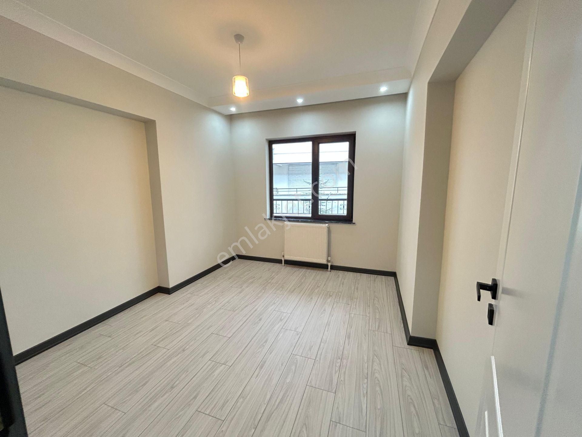 Taner'den Gökkuşağı Caddesinde 3+1 2 Banyo Asansörlü Orta Kat - Görsel 9