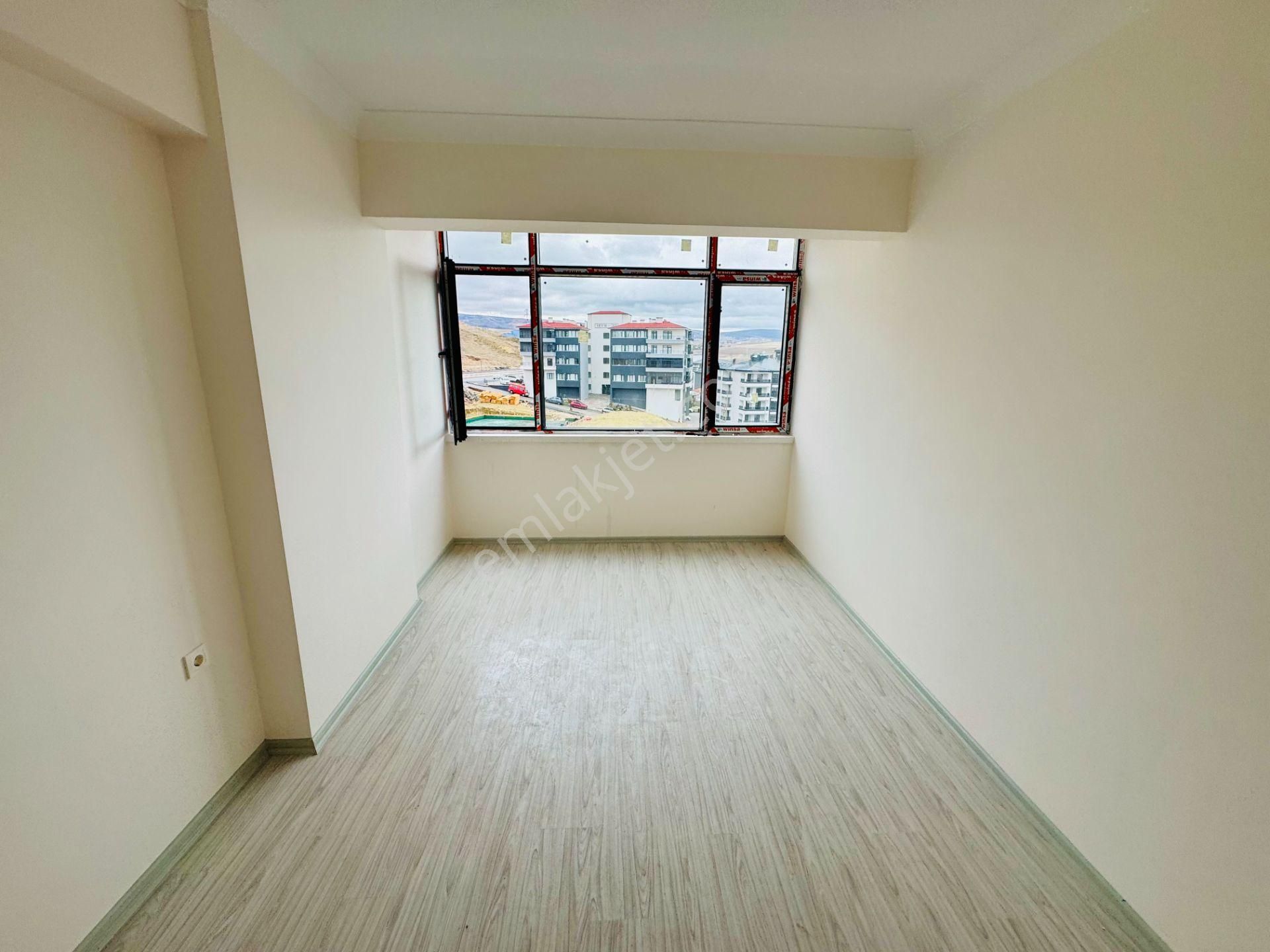 Gölbaşı Örencik Mahallesi Kiralık 2+1 Yeni Son Kat Karadeniz Eml - Görsel 12