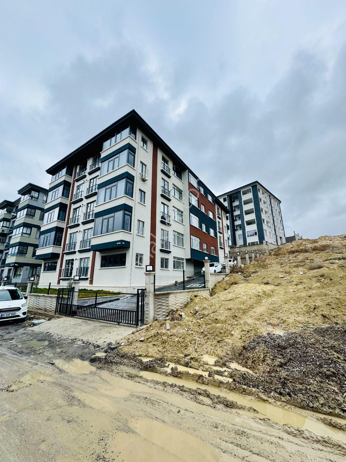 Gölbaşı Örencik Mahallesi Kiralık 2+1 Yeni Son Kat Karadeniz Eml - Görsel 30