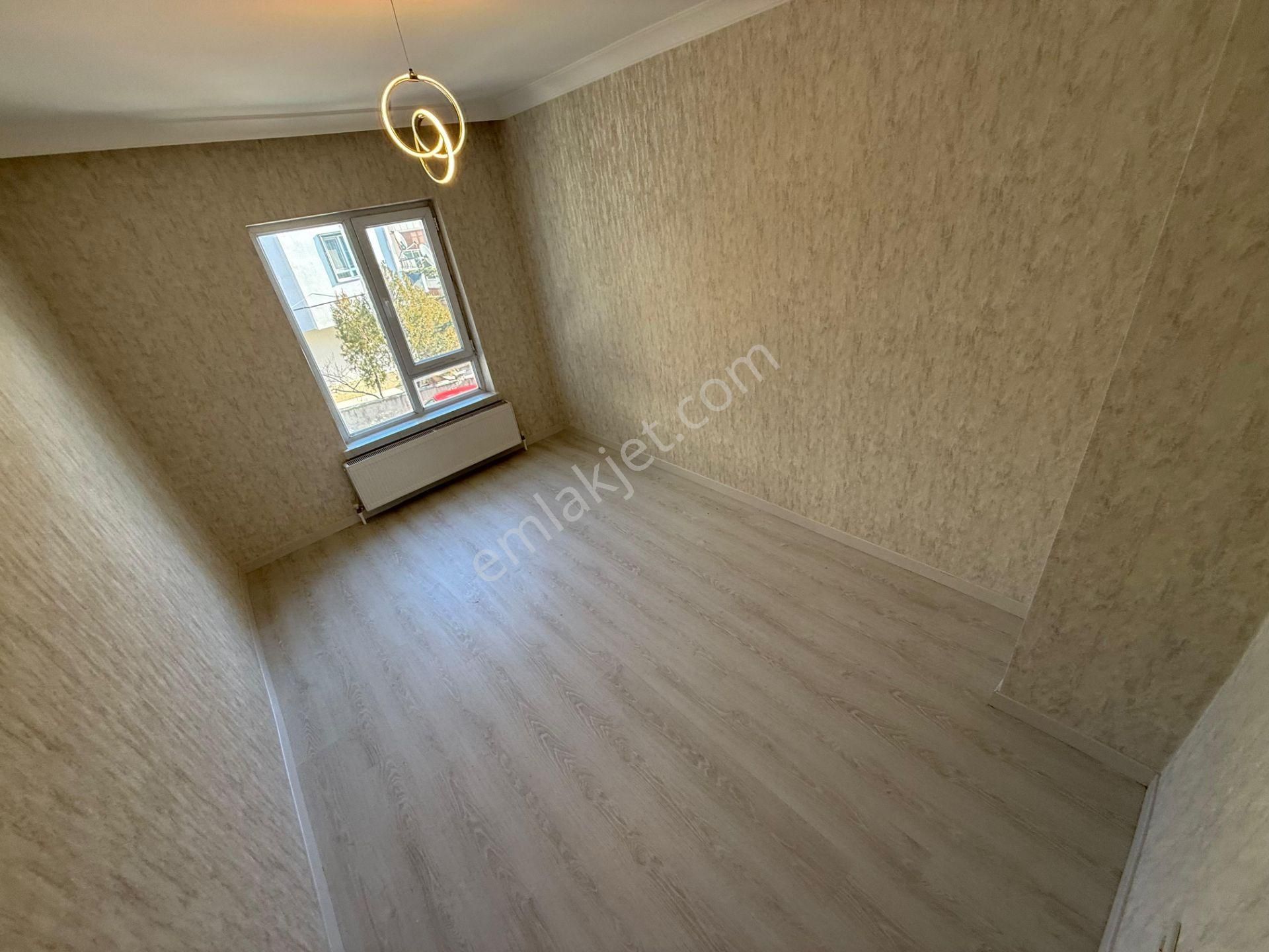 İncirli'de Merkezi Konum Ara Katta Lüx Yapılı Manzaralı 3+1 Daire - Görsel 24