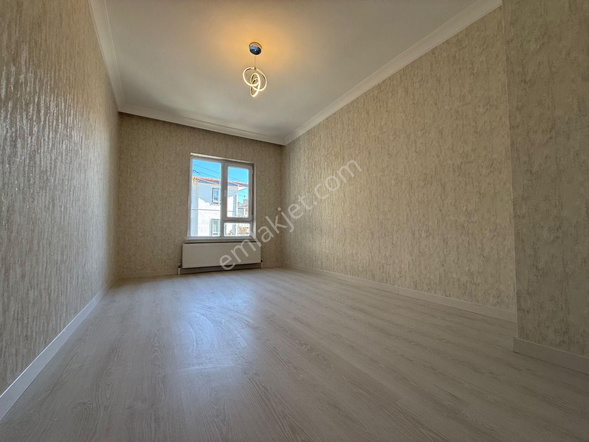 İncirli'de Merkezi Konum Ara Katta Lüx Yapılı Manzaralı 3+1 Daire - Görsel 22