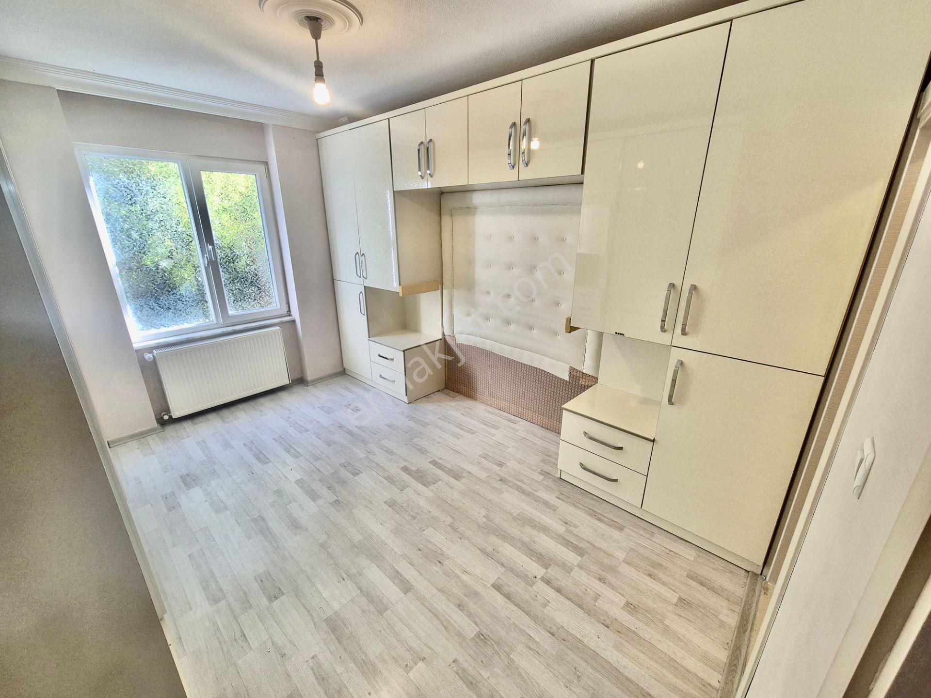 ▓karabuluttan▓akçay'da Geniş & Ferah Ön Cephe Ayrı Mutfak 3+1 Satılık Daire - Görsel 16