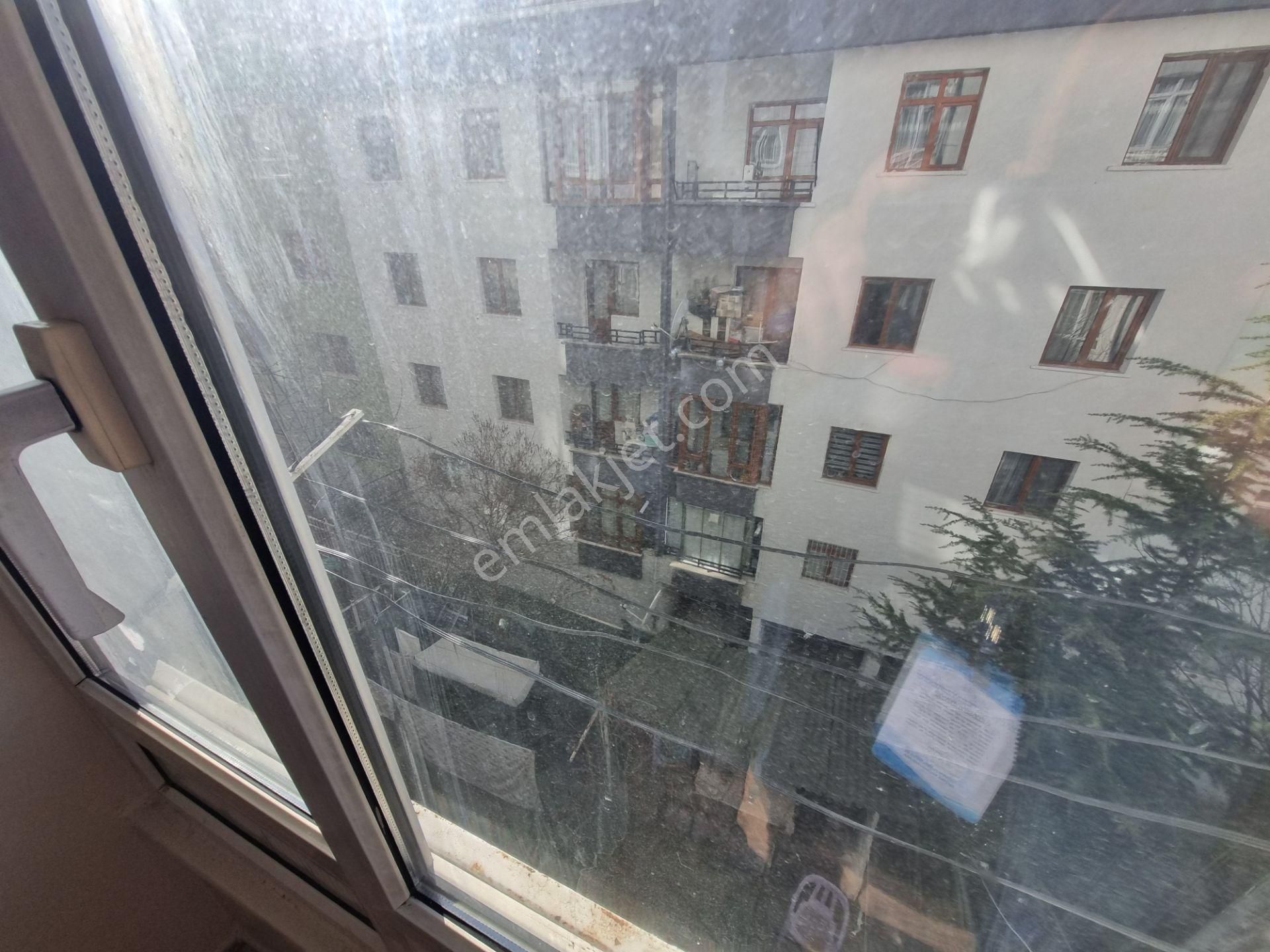 Ragıp Tüzün Cad. - Metroya 14 Dk.- Bol Güneşli - Satılık 2+1 - Görsel 3