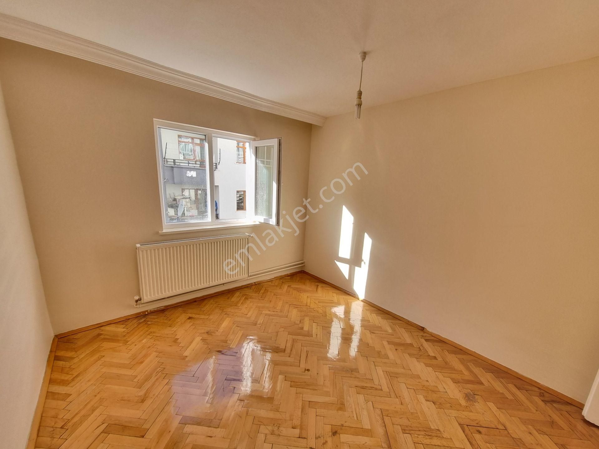 Ragıp Tüzün Cad. - Metroya 14 Dk.- Bol Güneşli - Satılık 2+1 - Görsel 18