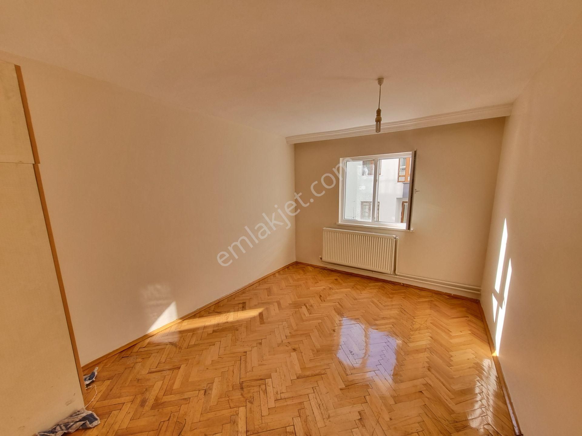 Ragıp Tüzün Cad. - Metroya 14 Dk.- Bol Güneşli - Satılık 2+1 - Görsel 16