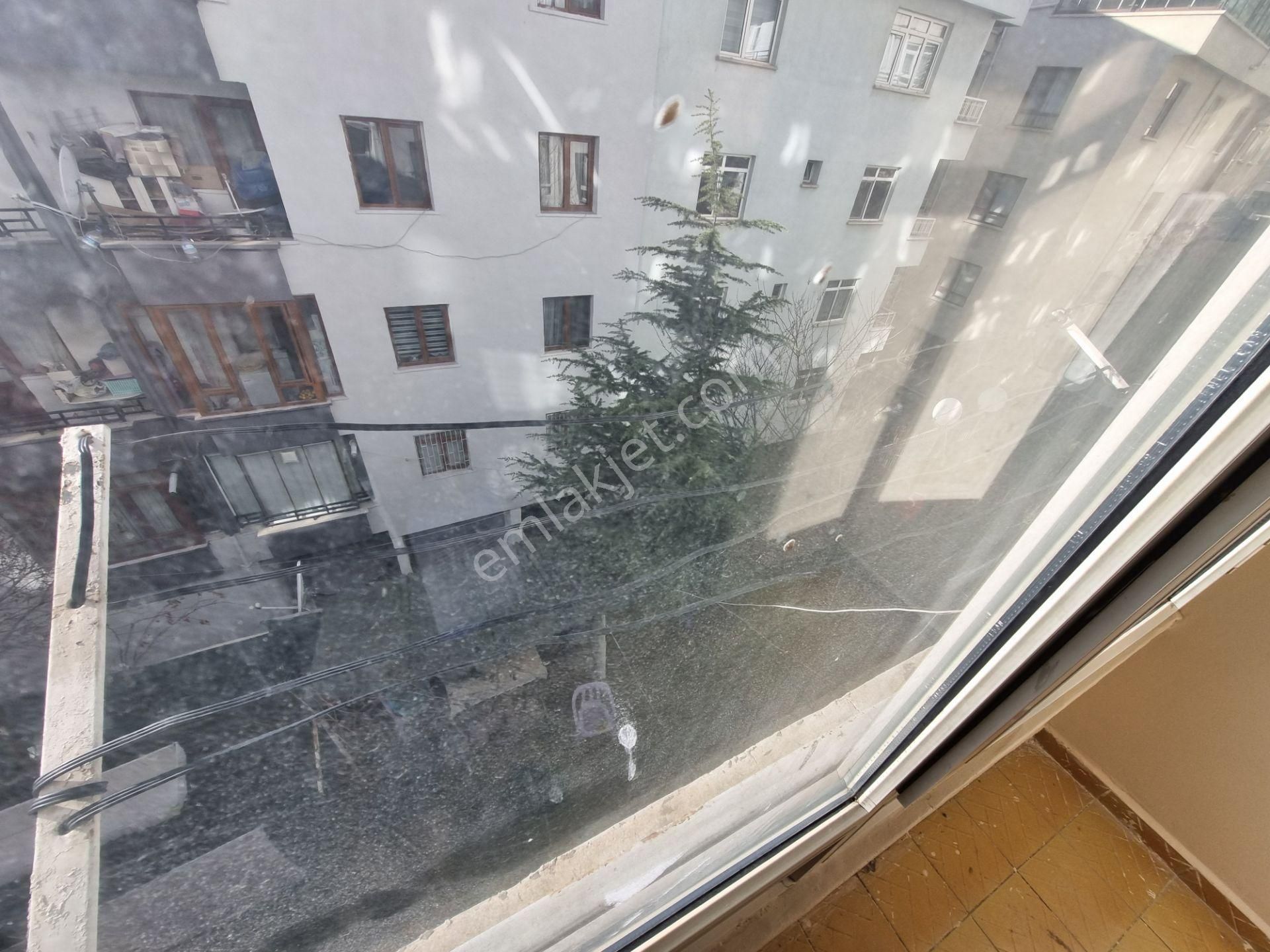 Ragıp Tüzün Cad. - Metroya 14 Dk.- Bol Güneşli - Satılık 2+1 - Görsel 4