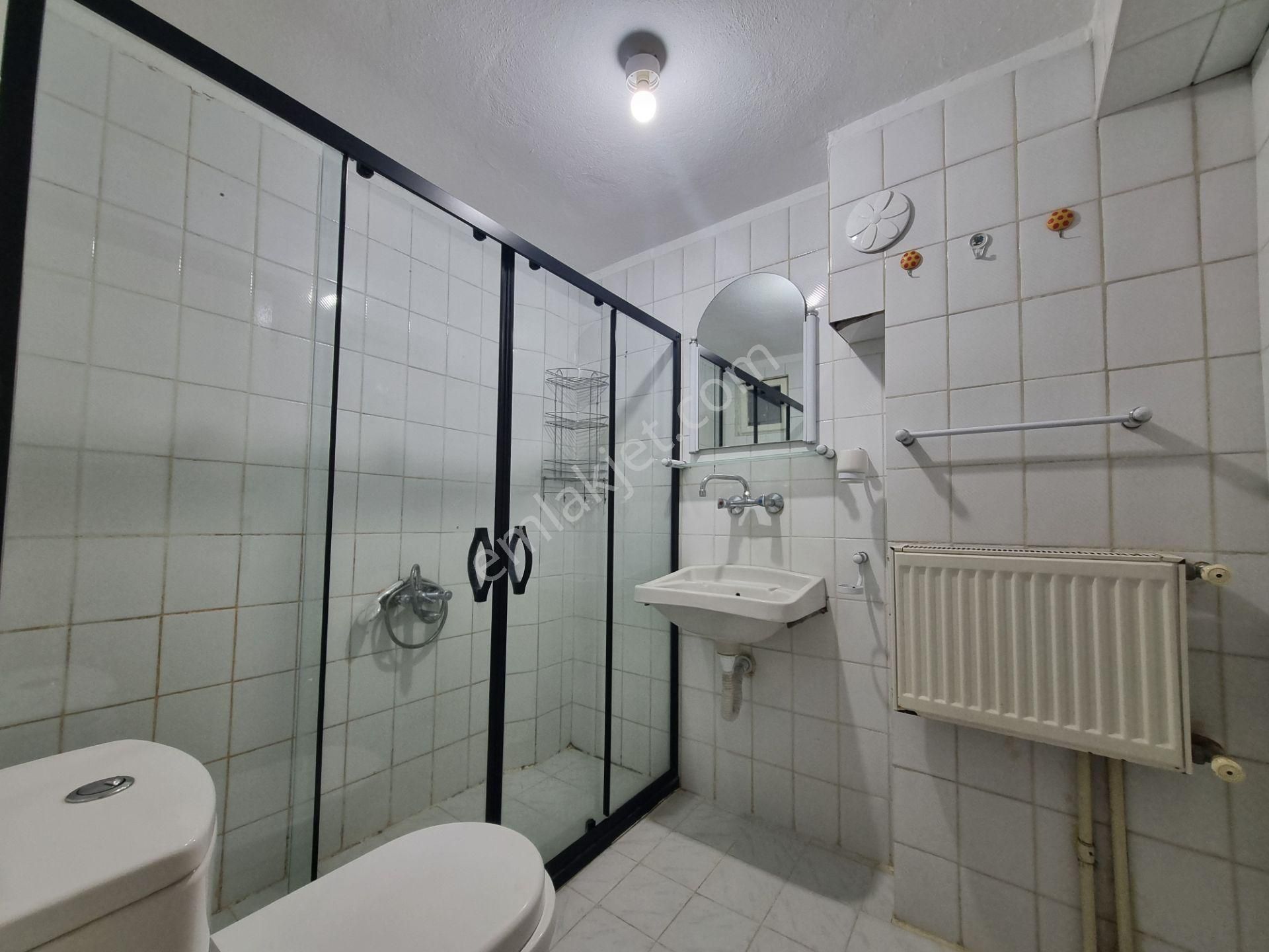 Ragıp Tüzün Cad. - Metroya 14 Dk.- Bol Güneşli - Satılık 2+1 - Görsel 6