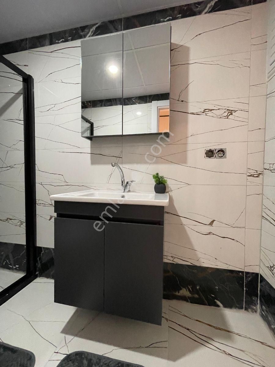 Caddeye Yakın Site İçi Satılık Eşyalı 1+1 Daire - Görsel 13