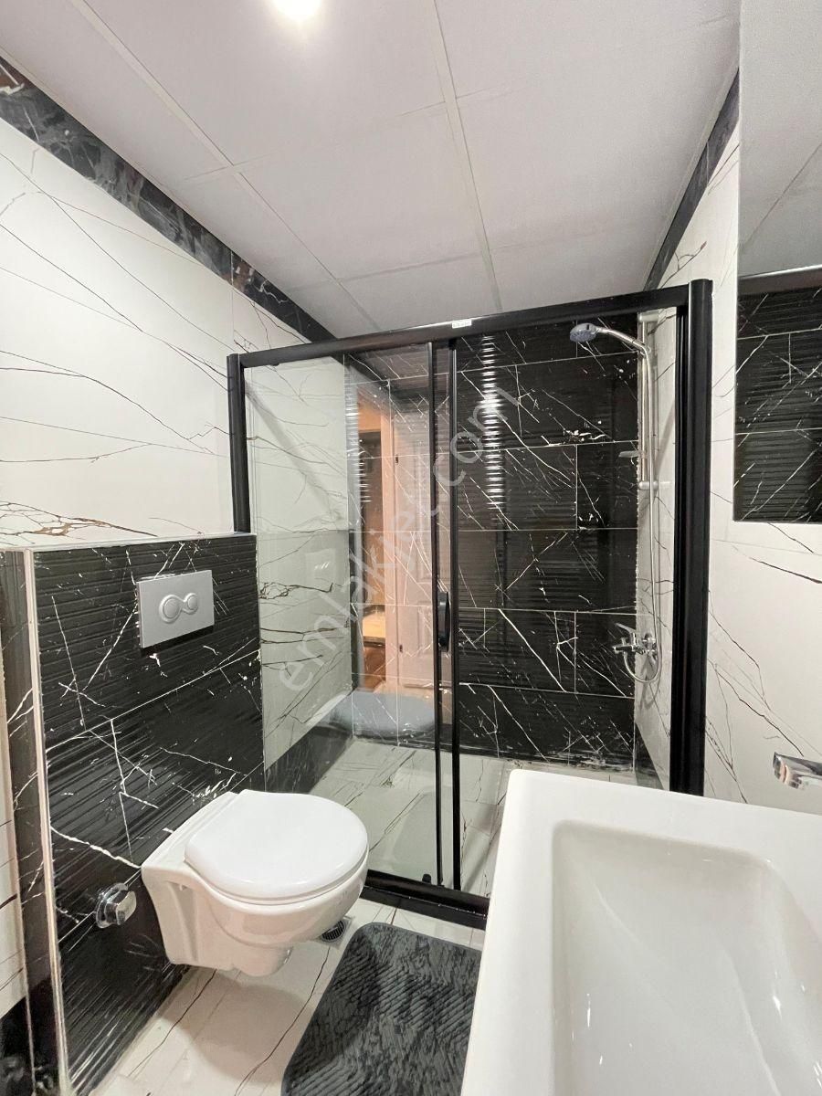 Caddeye Yakın Site İçi Satılık Eşyalı 1+1 Daire - Görsel 14