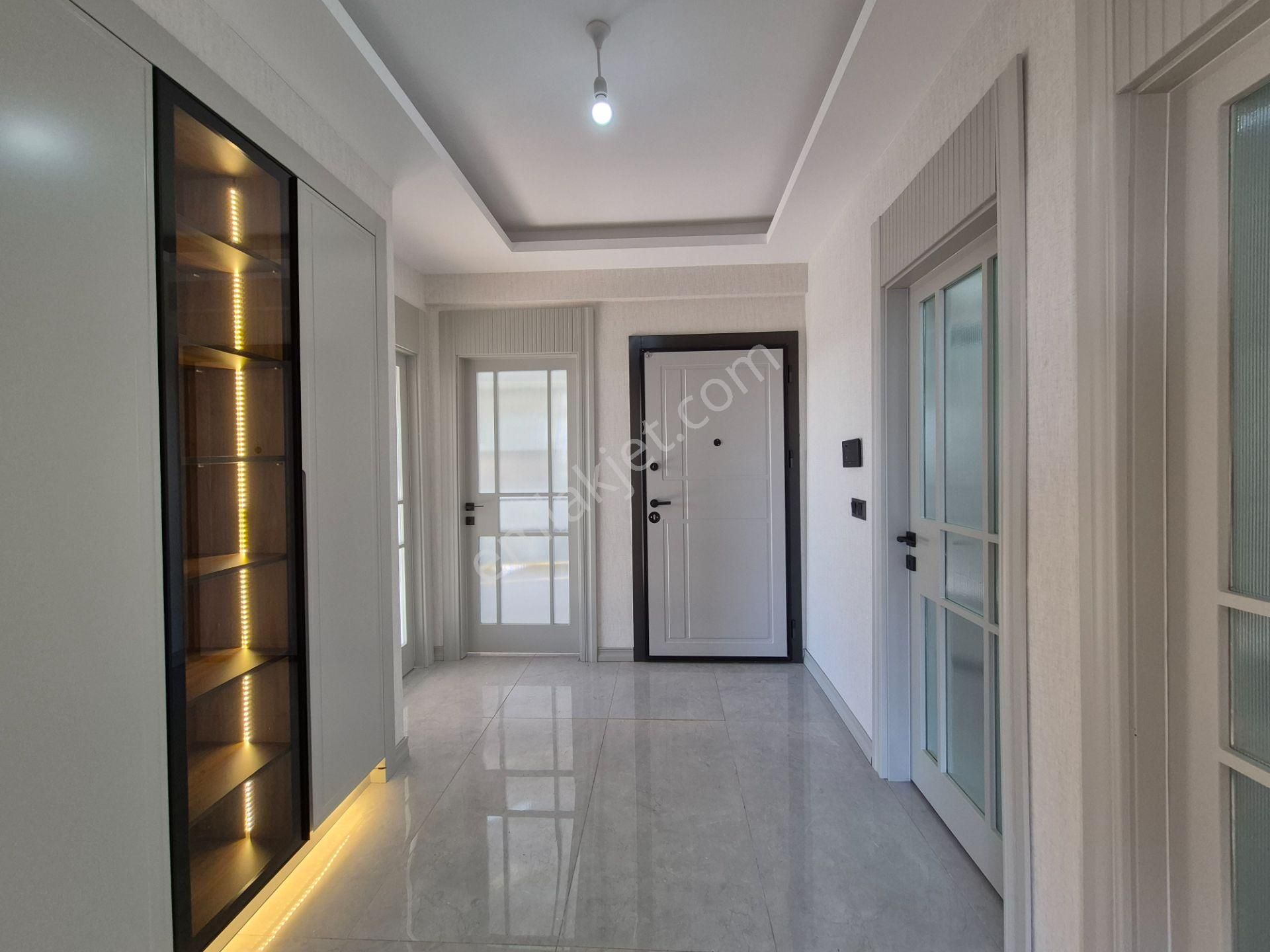 Mete Konaklarına Ve Kahramanlar Caddesine Yakın 3+1 Ultralüks Sıfır Daire - Görsel 37