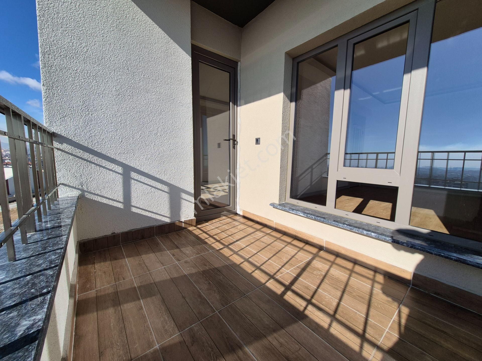 Mete Konaklarına Ve Kahramanlar Caddesine Yakın 3+1 Ultralüks Sıfır Daire - Görsel 35