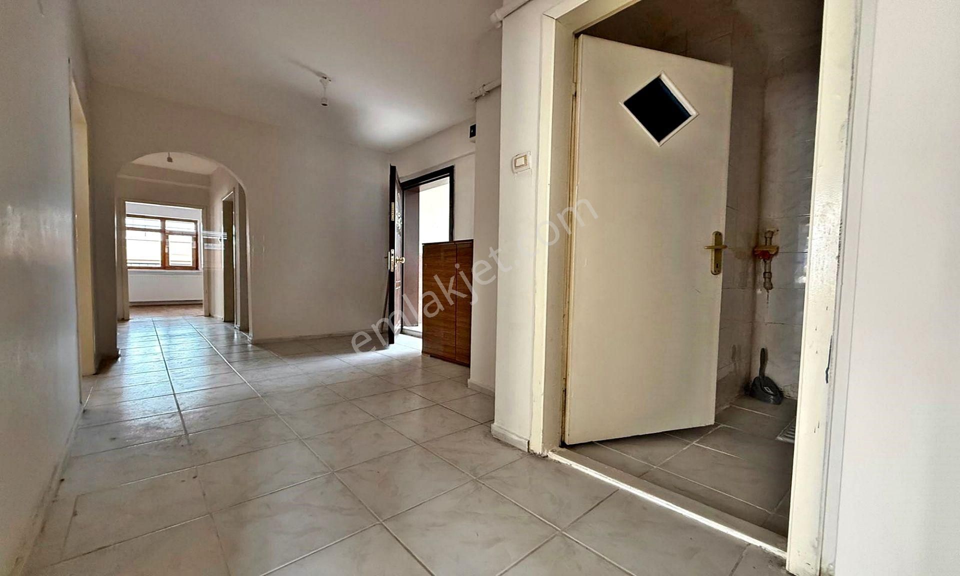 Kuşcağız'da Cadde Üzeri 3+1 Yüksek Kredi İmkanı Fırsat! - Görsel 24