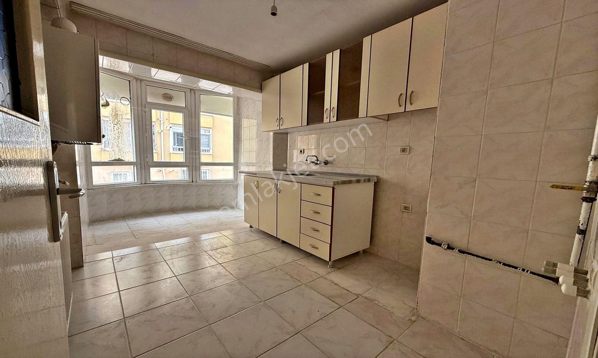 Kuşcağız'da Cadde Üzeri 3+1 Yüksek Kredi İmkanı Fırsat!