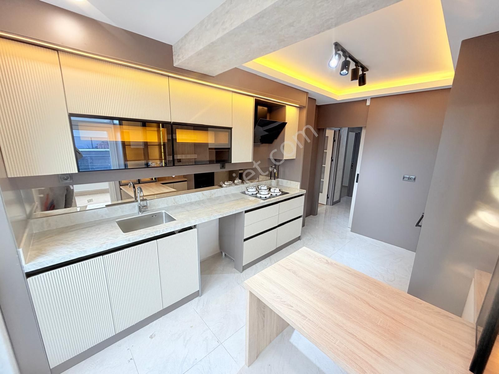 Fevzi Çakmakta Ultra Lüks Yapılı Göz Kamaştıran 3 Cepheli 3+1 Daire !!! - Görsel 2