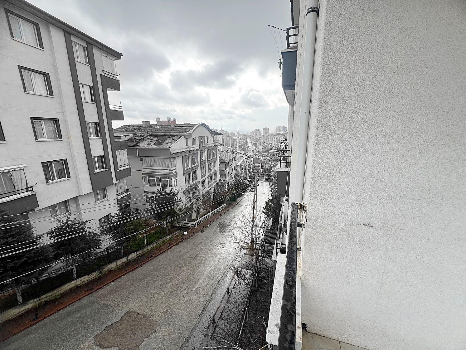 Şehit Kubilay Selim Cadde Üzeri Ulaşım Yakını Arakat 3+1 Kiralık - Görsel 28