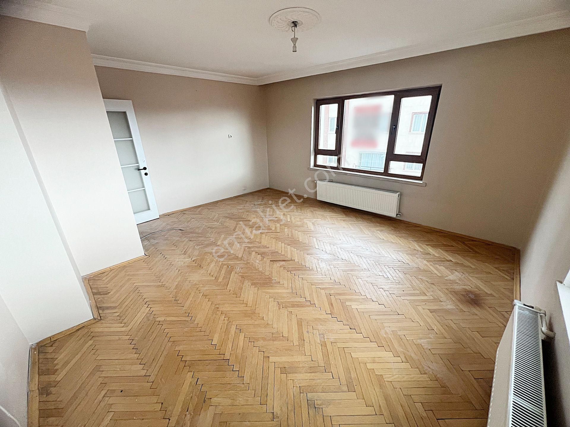 Şehit Kubilay Selim Cadde Üzeri Ulaşım Yakını Arakat 3+1 Kiralık - Görsel 9