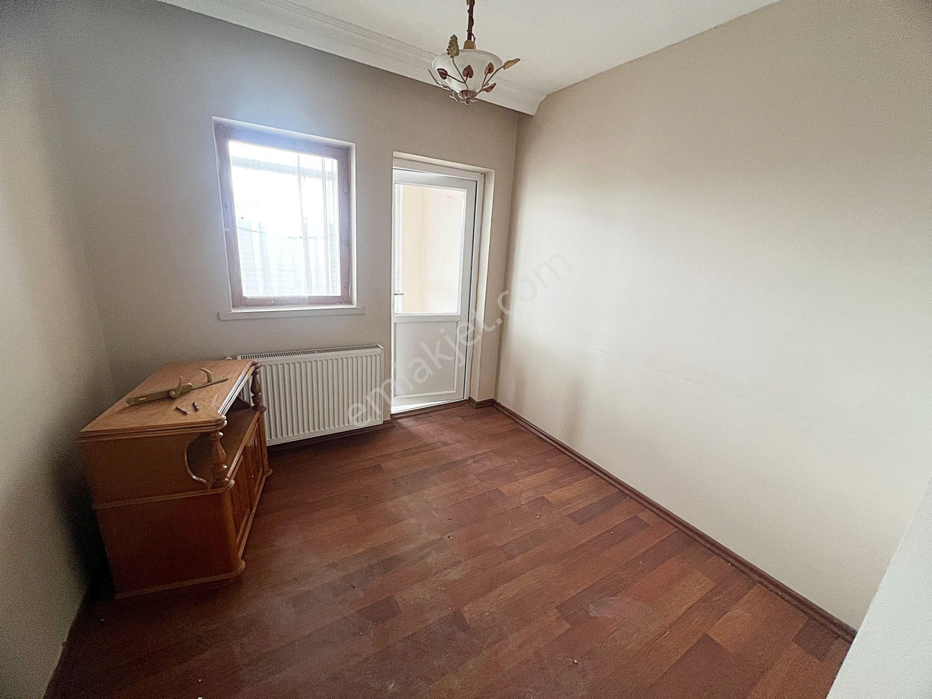 Şehit Kubilay Selim Cadde Üzeri Ulaşım Yakını Arakat 3+1 Kiralık - Görsel 10