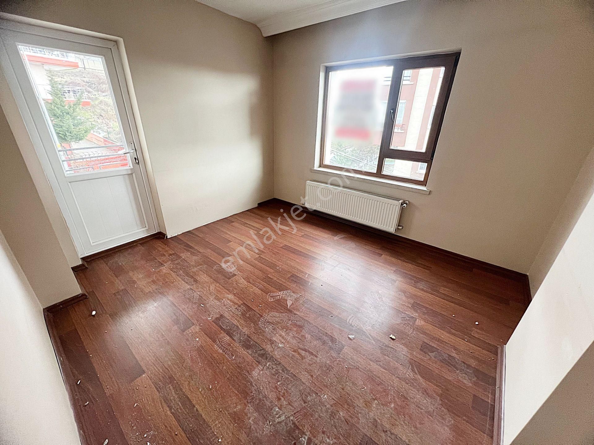 Şehit Kubilay Selim Cadde Üzeri Ulaşım Yakını Arakat 3+1 Kiralık - Görsel 13