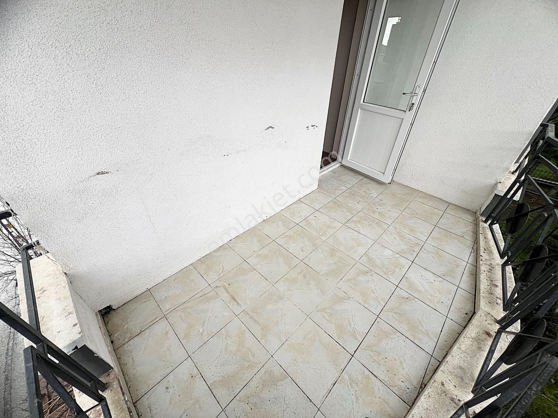 Şehit Kubilay Selim Cadde Üzeri Ulaşım Yakını Arakat 3+1 Kiralık - Görsel 27