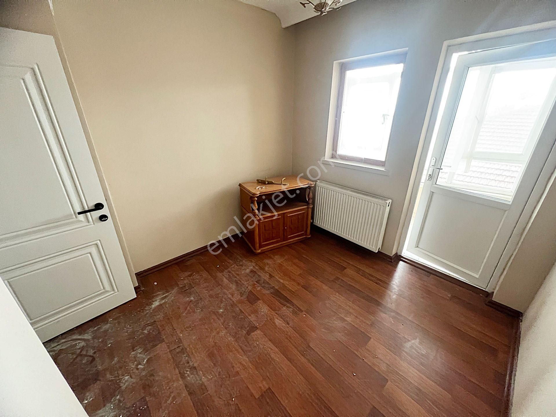 Şehit Kubilay Selim Cadde Üzeri Ulaşım Yakını Arakat 3+1 Kiralık - Görsel 11