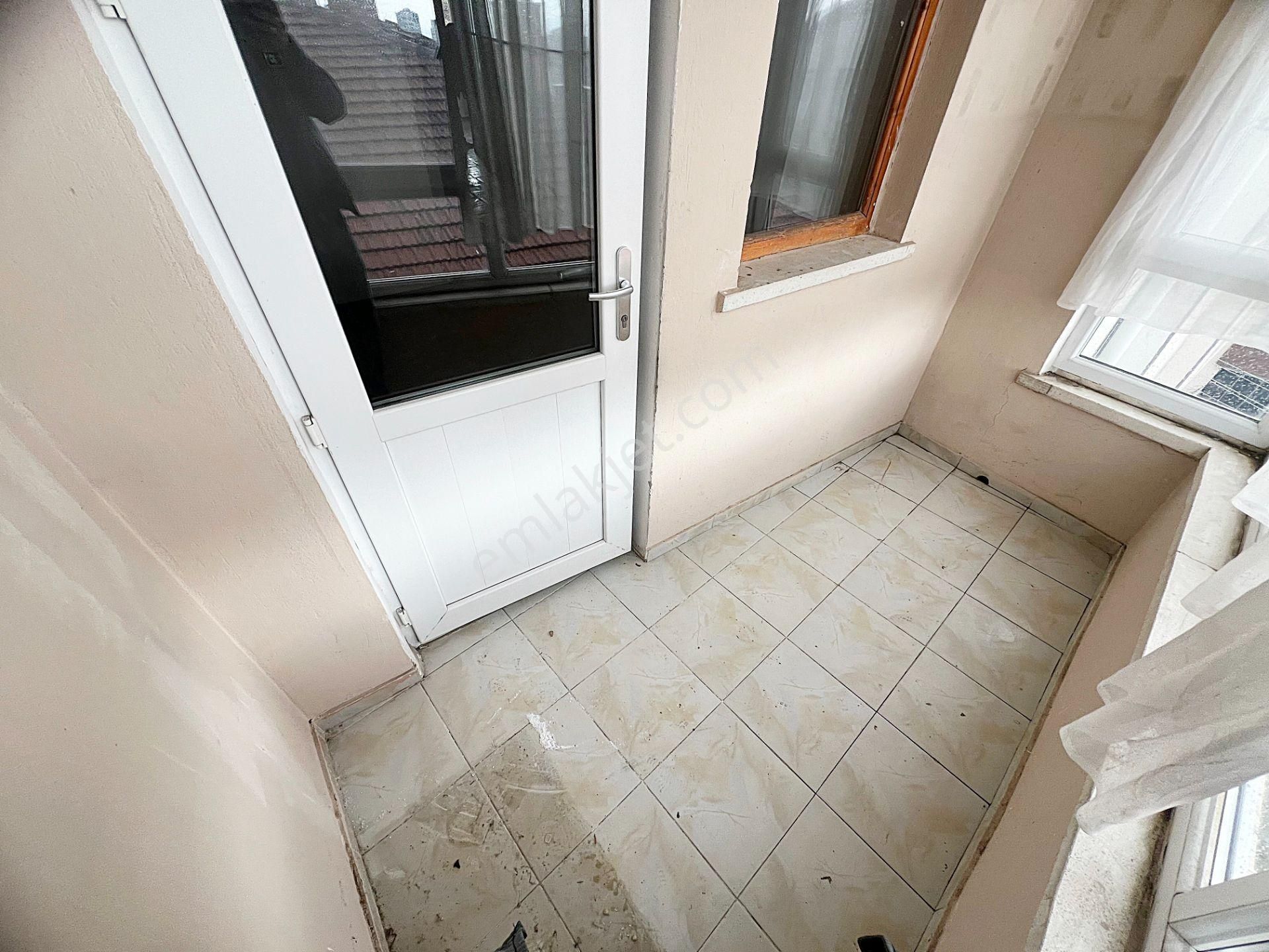 Şehit Kubilay Selim Cadde Üzeri Ulaşım Yakını Arakat 3+1 Kiralık - Görsel 32