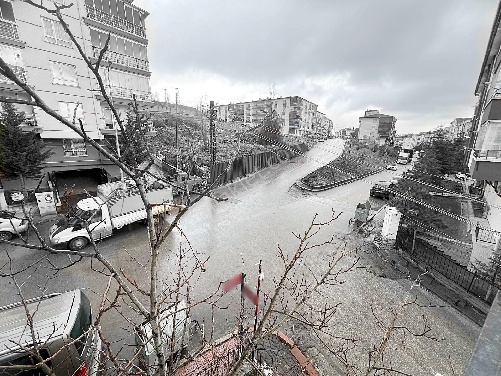 Şehit Kubilay Selim Cadde Üzeri Ulaşım Yakını Arakat 3+1 Kiralık - Görsel 29