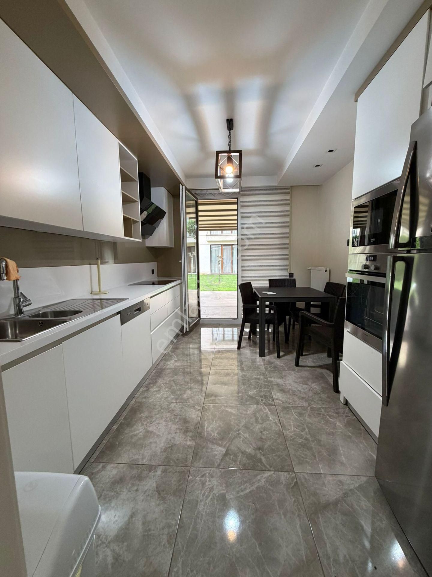 Beylikdüzü Adnan Kahveci Mahallesi Kalekent 2. Etap Sitesi 2+1 135 M2 Kiralık Full Lüx Eşyalı Daire - Görsel 3