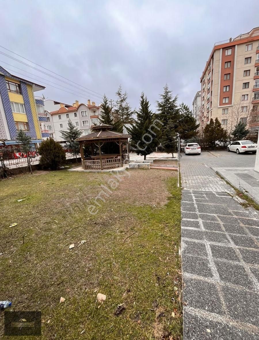 Karaoğlu'dan Keçiörende Site İçinde Kilerli E'banyolu 3+1 Daire - Görsel 34