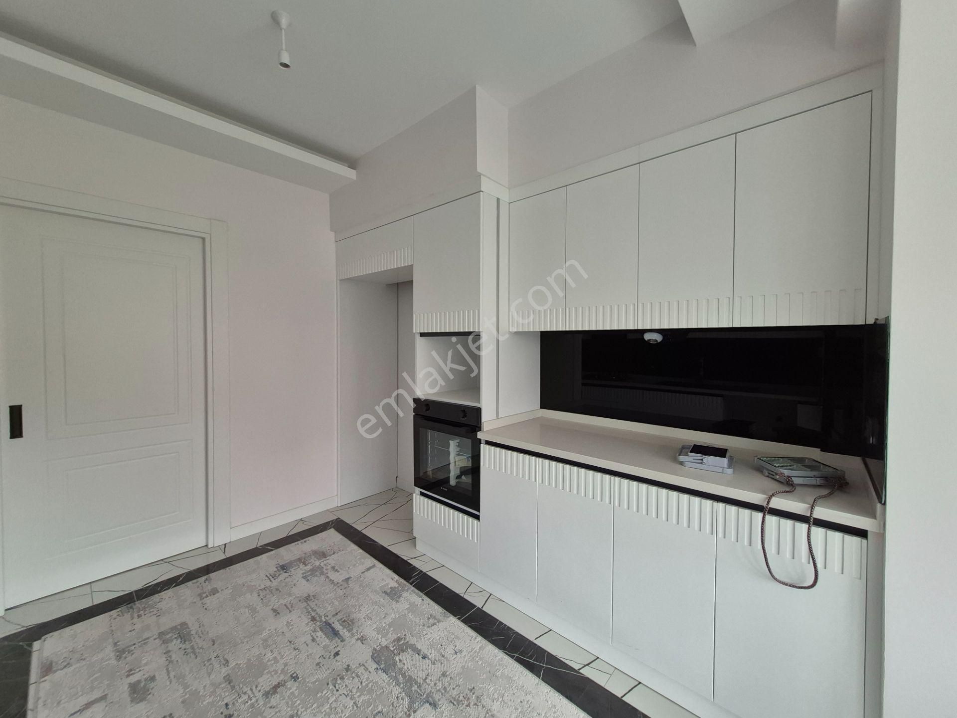 Akşemsettin Mah. Genç Osman Caddesinde 4+1 Ultralüks Sıfır Hobi Bahçeli Bahçe Katı Daire - Görsel 14