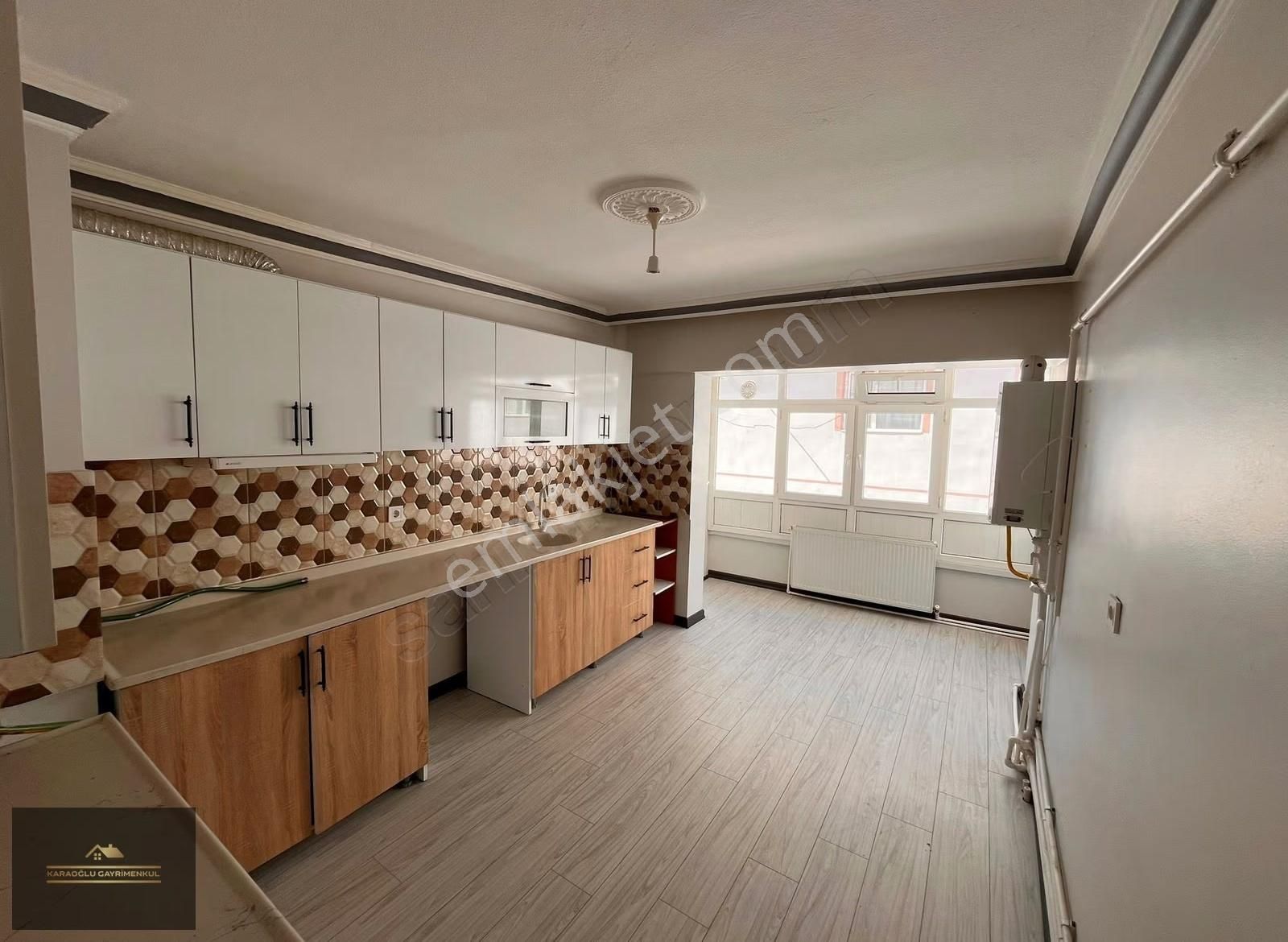 Karaoğlu'dan Kafkas Mahallesinde 3+1 Asansörlü Geniş Daire - Görsel 7