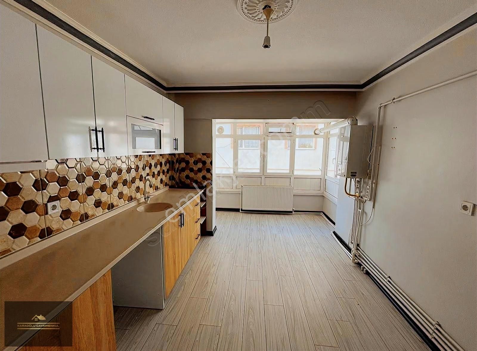 Karaoğlu'dan Kafkas Mahallesinde 3+1 Asansörlü Geniş Daire - Görsel 11