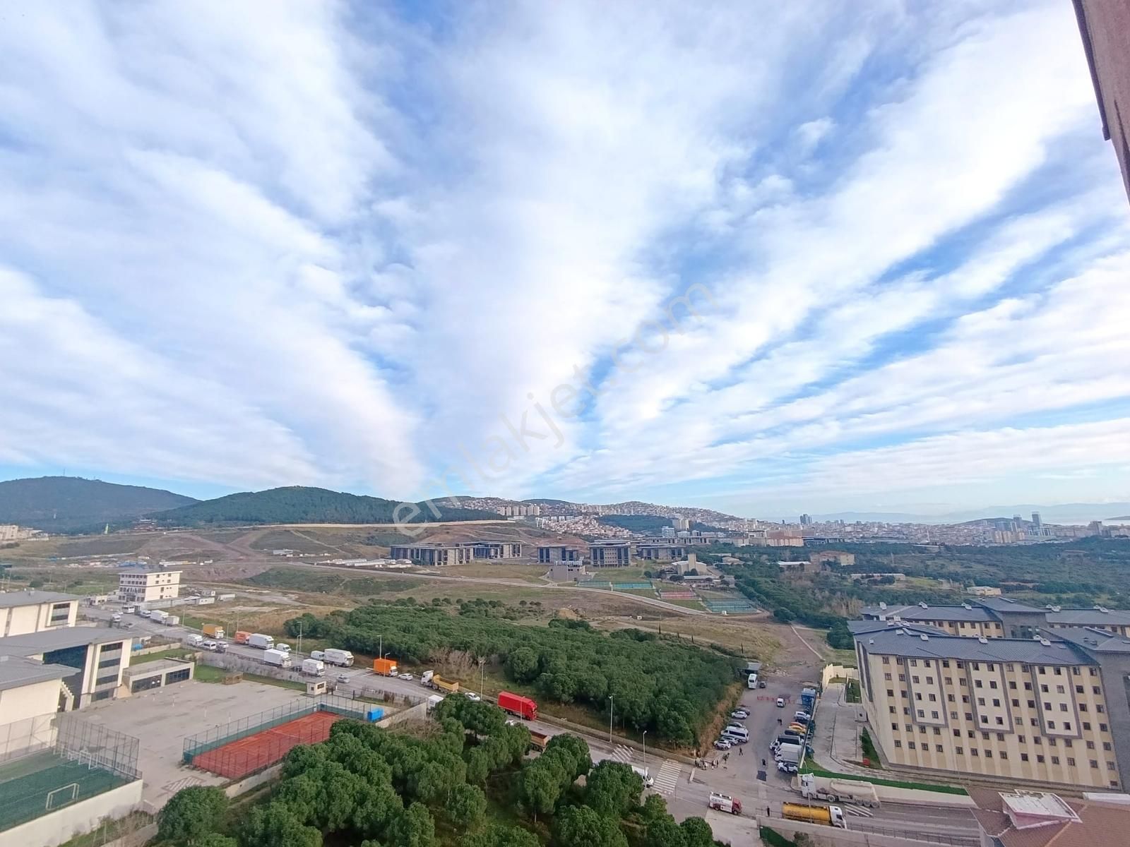 Tamnokta Ataşehir Kentplus Centrium Yüksek Kat 2+1 Satılık Daire - Görsel 2