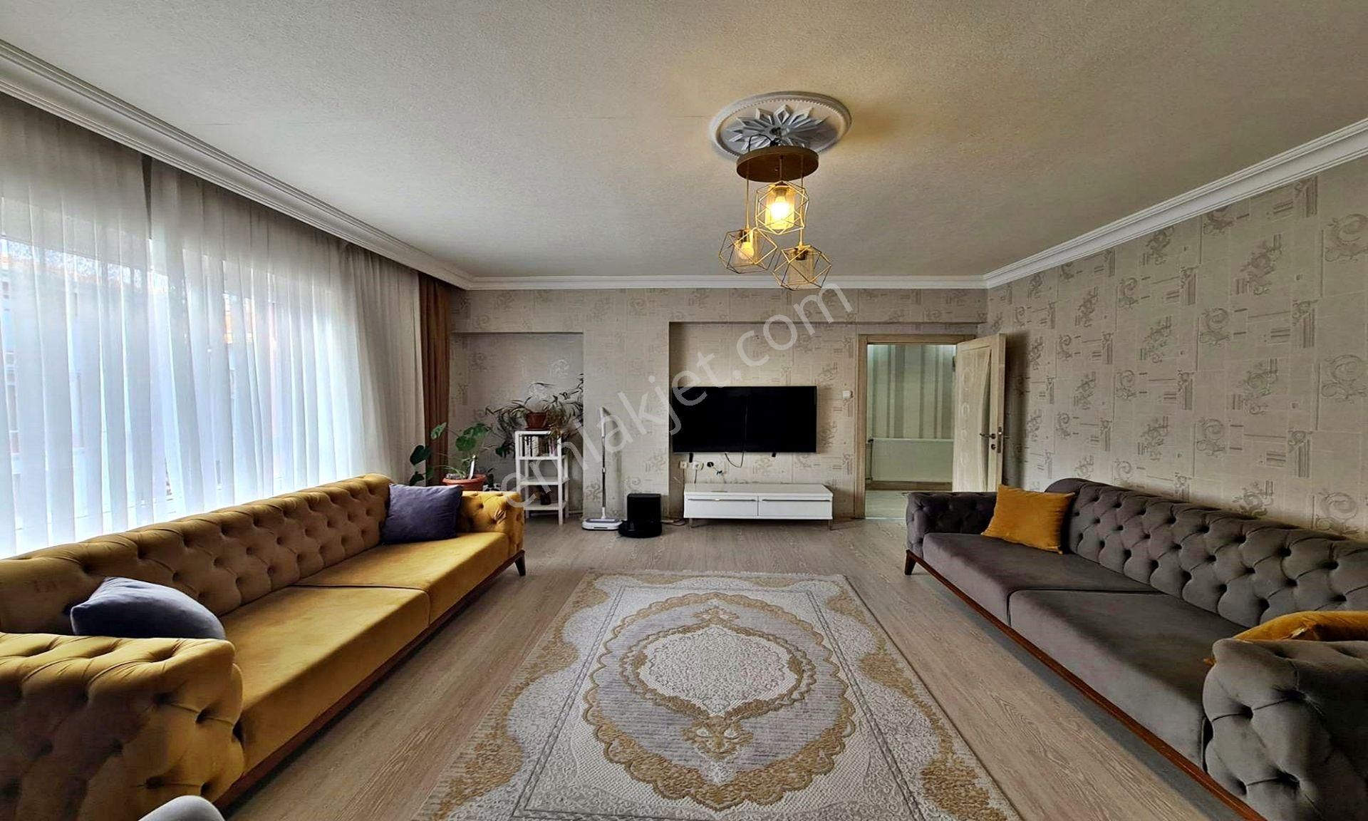 Atapark'ta Cadde Üzeri Full Yapılı Katta 3+1 Daire ! - Görsel 16