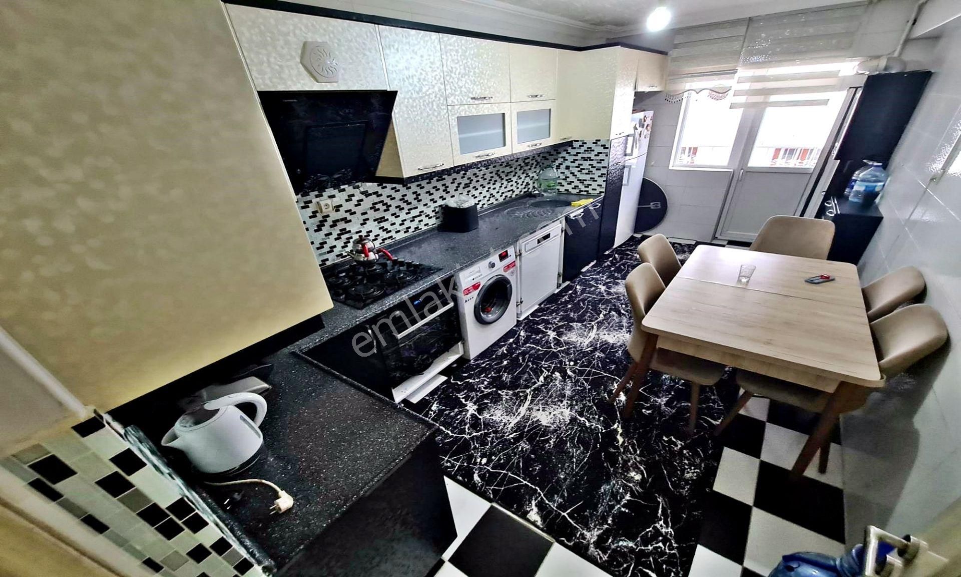 Atapark'ta Cadde Üzeri Full Yapılı Katta 3+1 Daire ! - Görsel 12