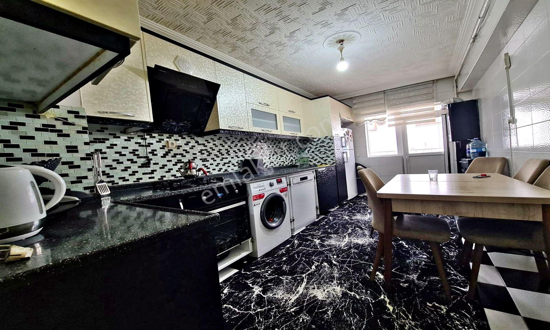 Atapark'ta Cadde Üzeri Full Yapılı Katta 3+1 Daire ! - Görsel 9