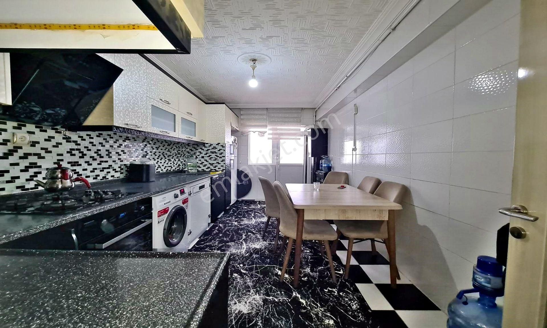 Atapark'ta Cadde Üzeri Full Yapılı Katta 3+1 Daire ! - Görsel 6