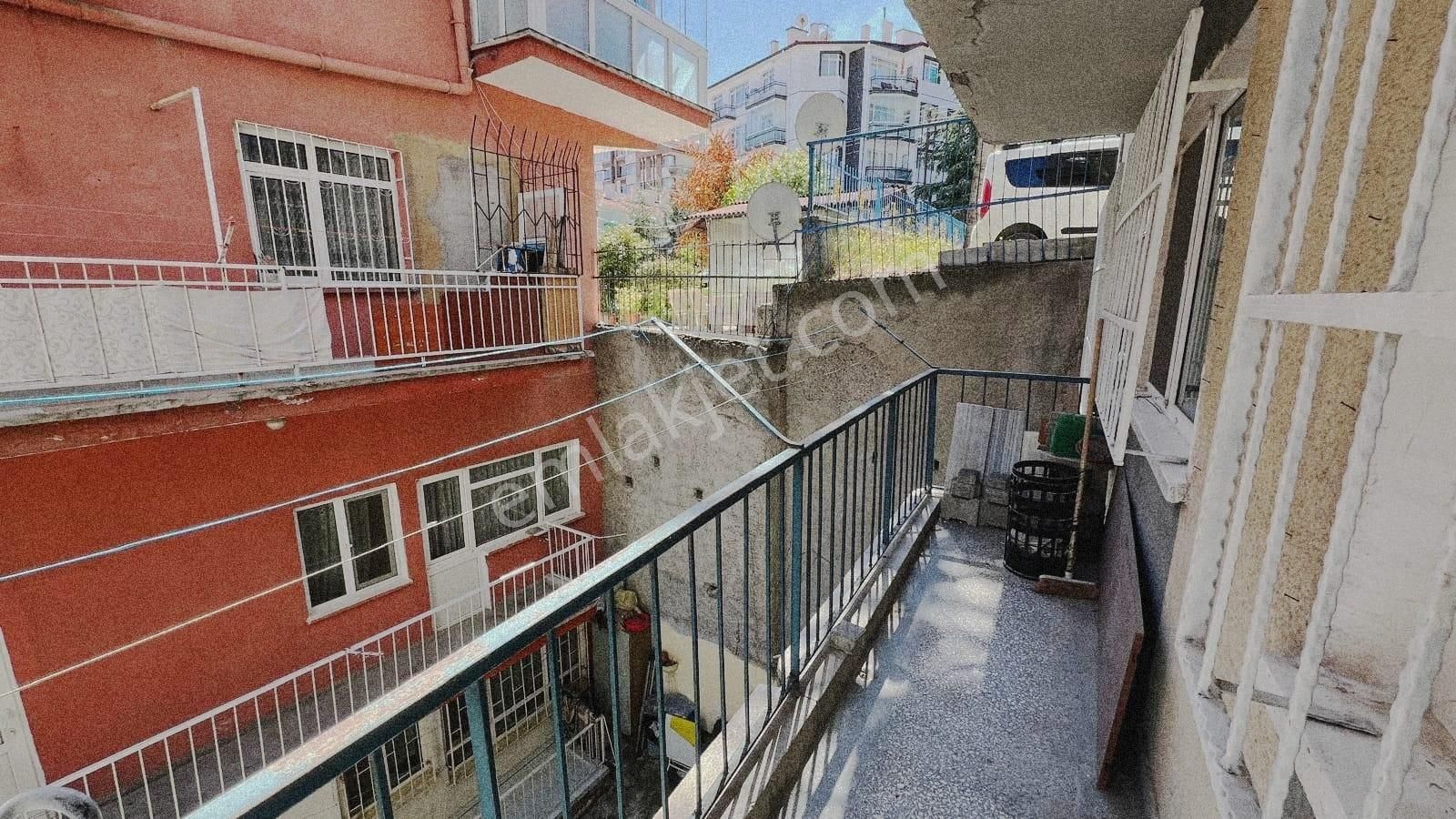 Aşağıeğlence'de 4. Kat Konumunda Giriş Kat Kök Tapu 3+1 Daire !! - Görsel 3